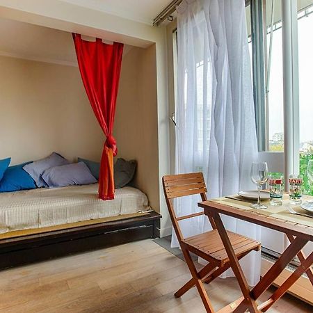 Studio With Balcony Париж Екстериор снимка
